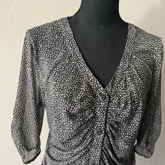CAbi #241 Gathered Placket Sheer Blouse Womens Large ruched front animal print - Picture 4 of 10